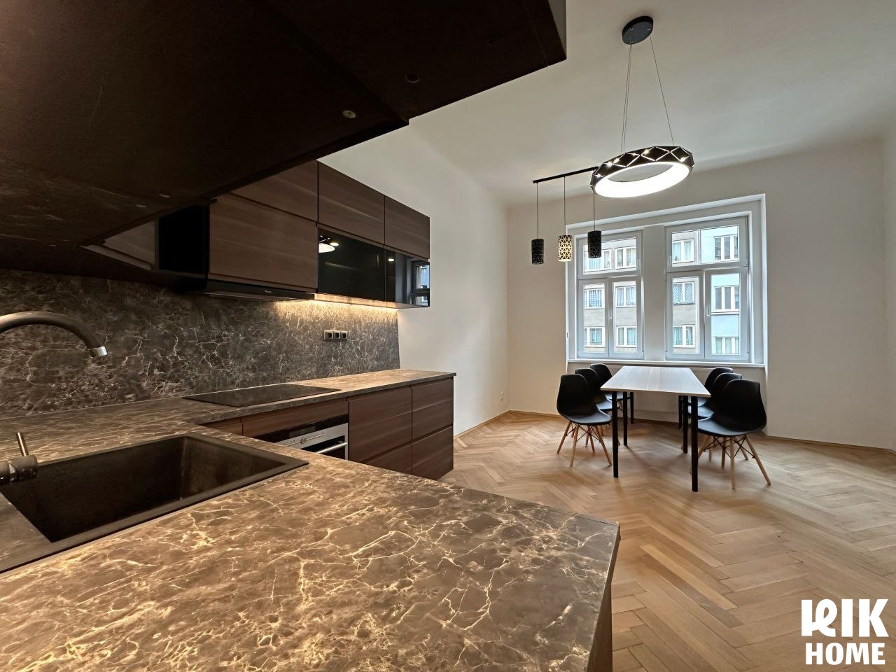 Pronájem bytu 4+kk 115 m², Praha - Nusle